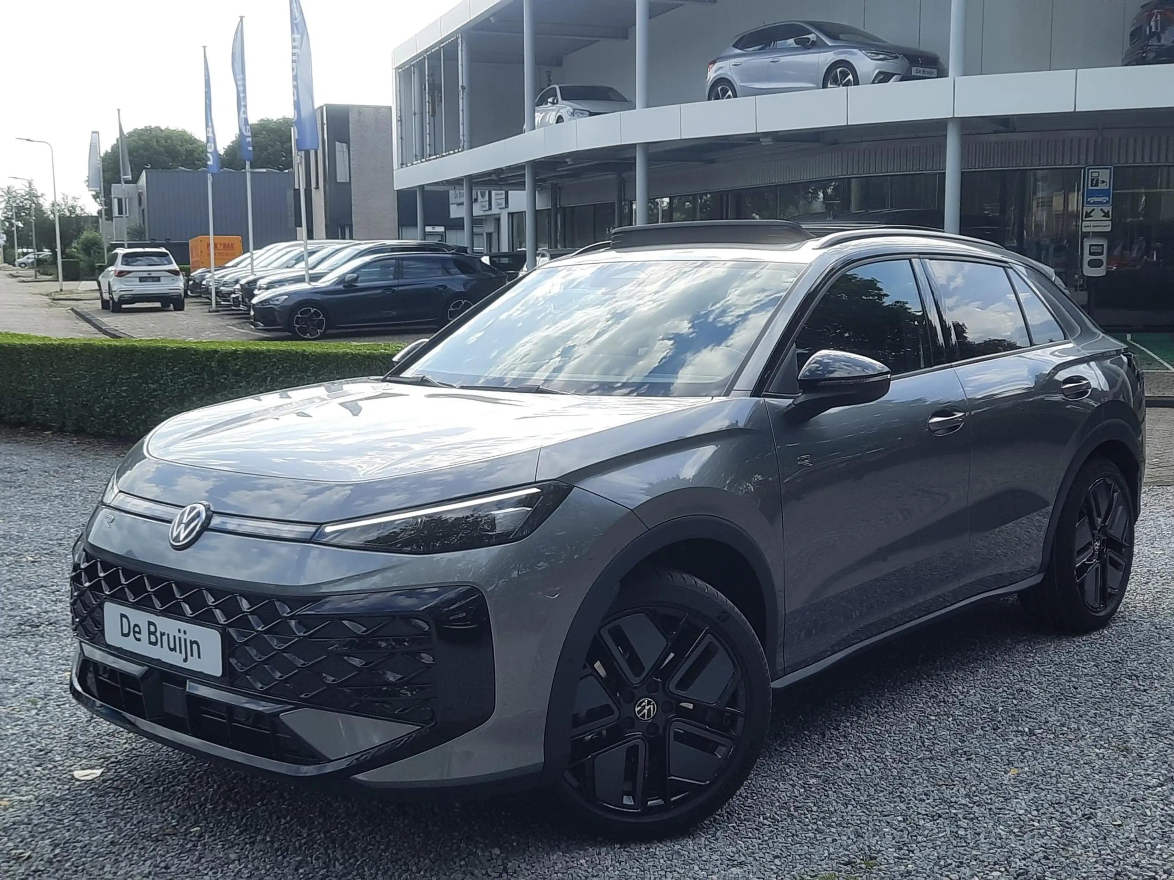 Volkswagen T-Roc 1.5 eTSI 150pk DSG R-Line Blackstyle (Pano,Camera) — photo 4