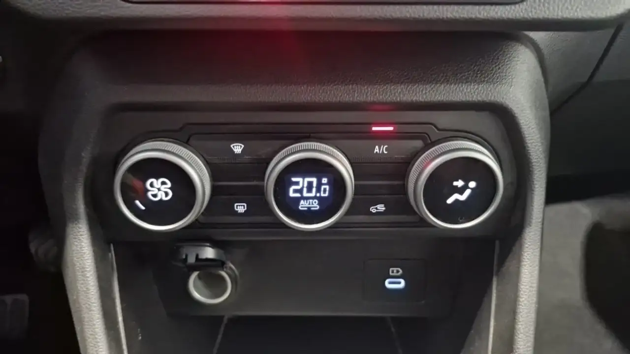 Dacia Sandero Sandero — photo 16