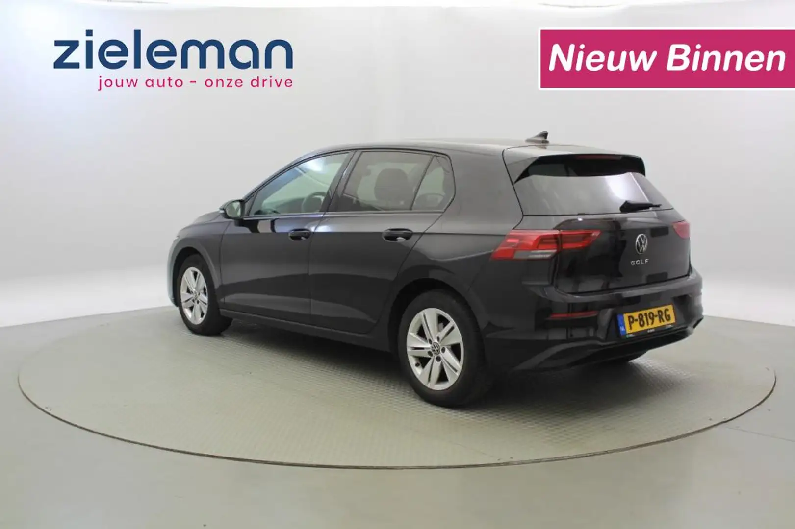 Volkswagen Golf 2.0 TDI Style Automaat - Carplay, Digitaal Cockpit Zwart - 2