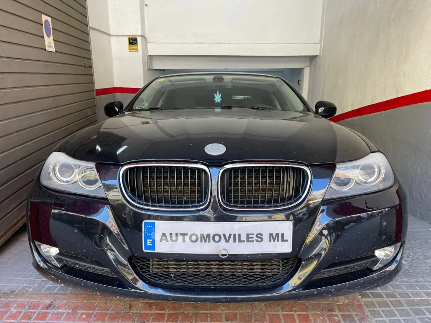 BMW 320 320d Aut. Noir - 1