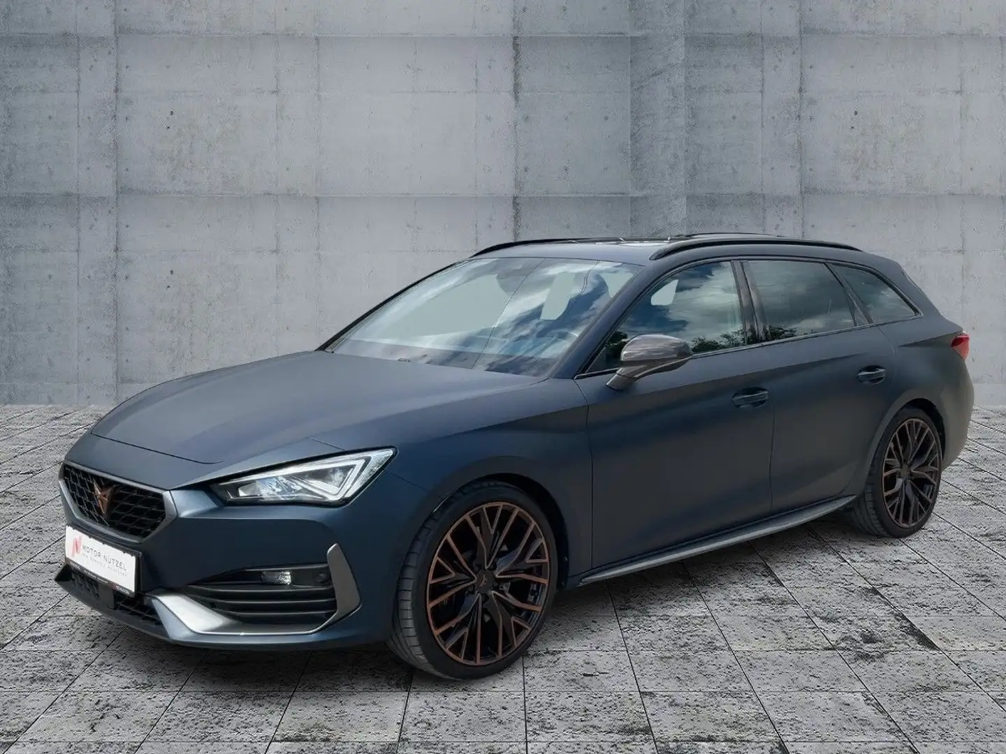 CUPRA Leon ST 2.0 TSI DSG LED+NAVI+AHK+PANO+BEATS+DAB Blau - 2