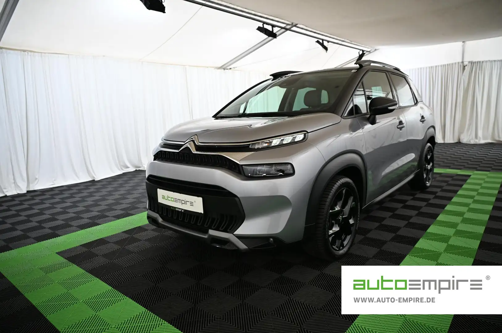 Citroen C3 Aircross 1.2 PT 110 MAX LED/NAVI/PANO/SHZ/17 Grau - 1
