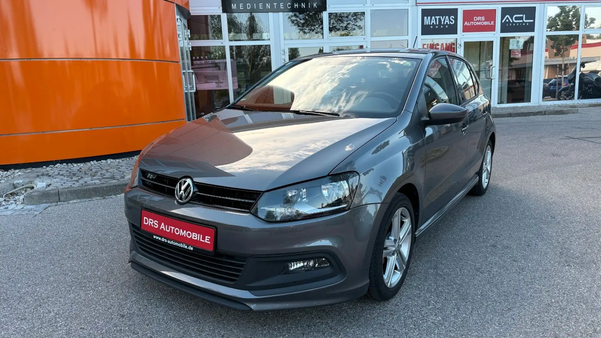 Volkswagen Polo V R Line Comfortline/Klima Grijs - 1