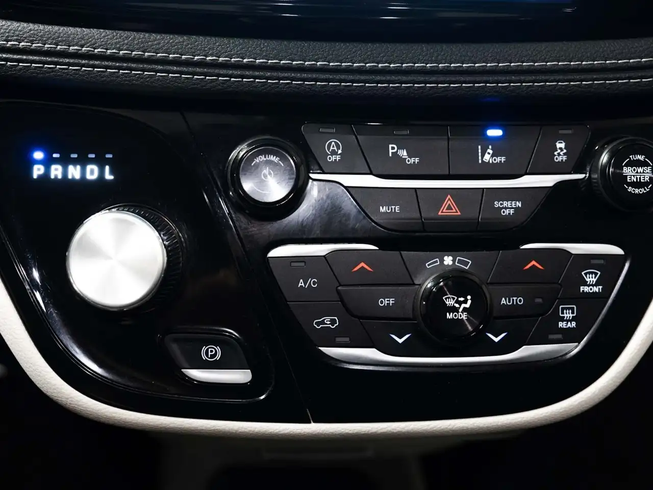 Chrysler Pacifica fotografie Chrysler Pacifica