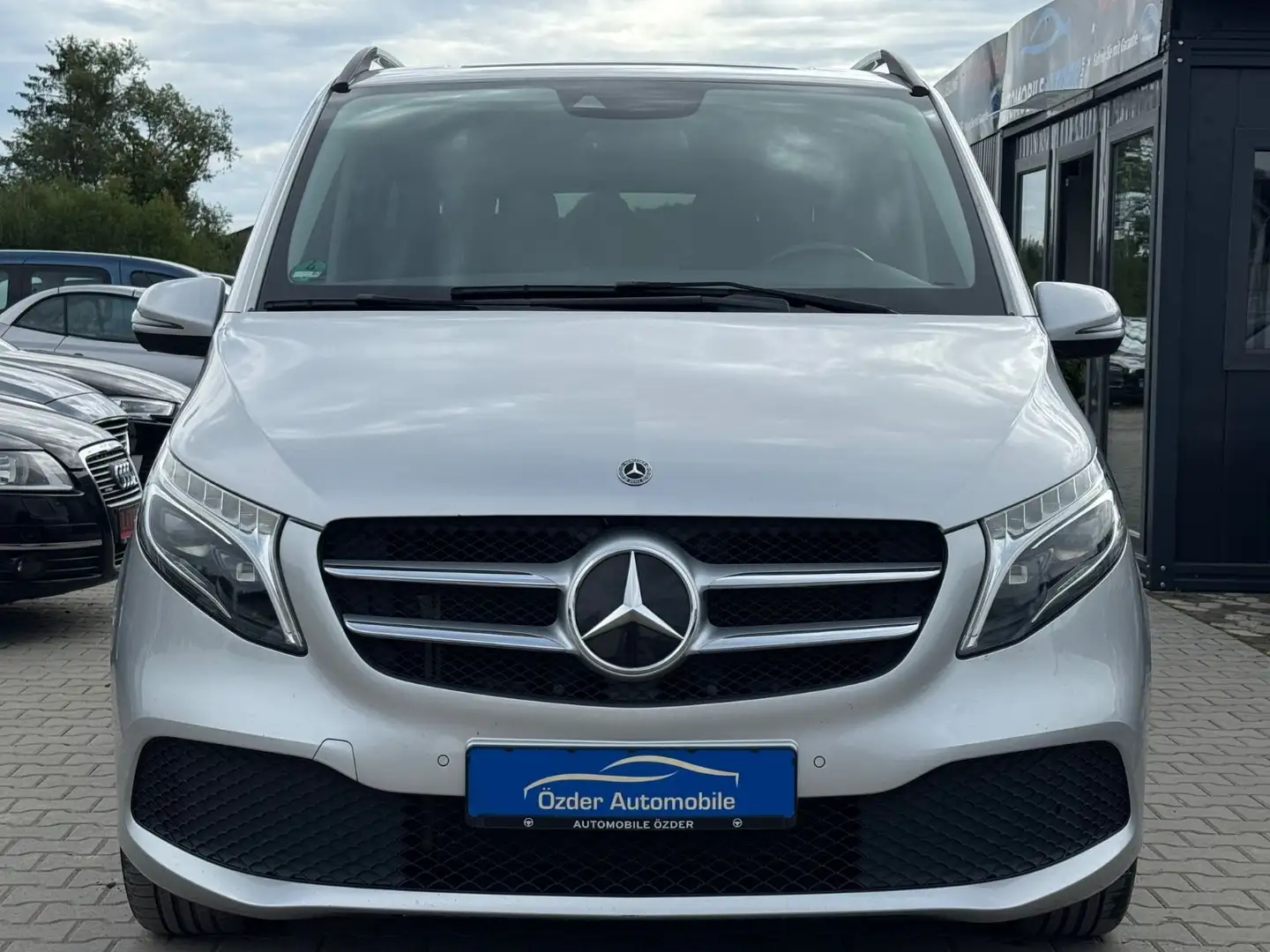 Mercedes-Benz V 220 CDI d EDITION lang+6 Sitzer+Finanzierung+ Argent - 2