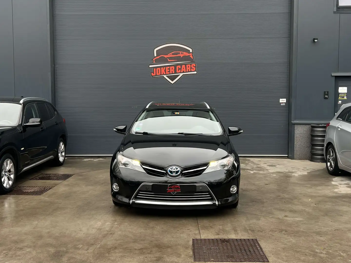Toyota Auris 1.8HYBRID Automaat Navi Trekhaak Noir - 1