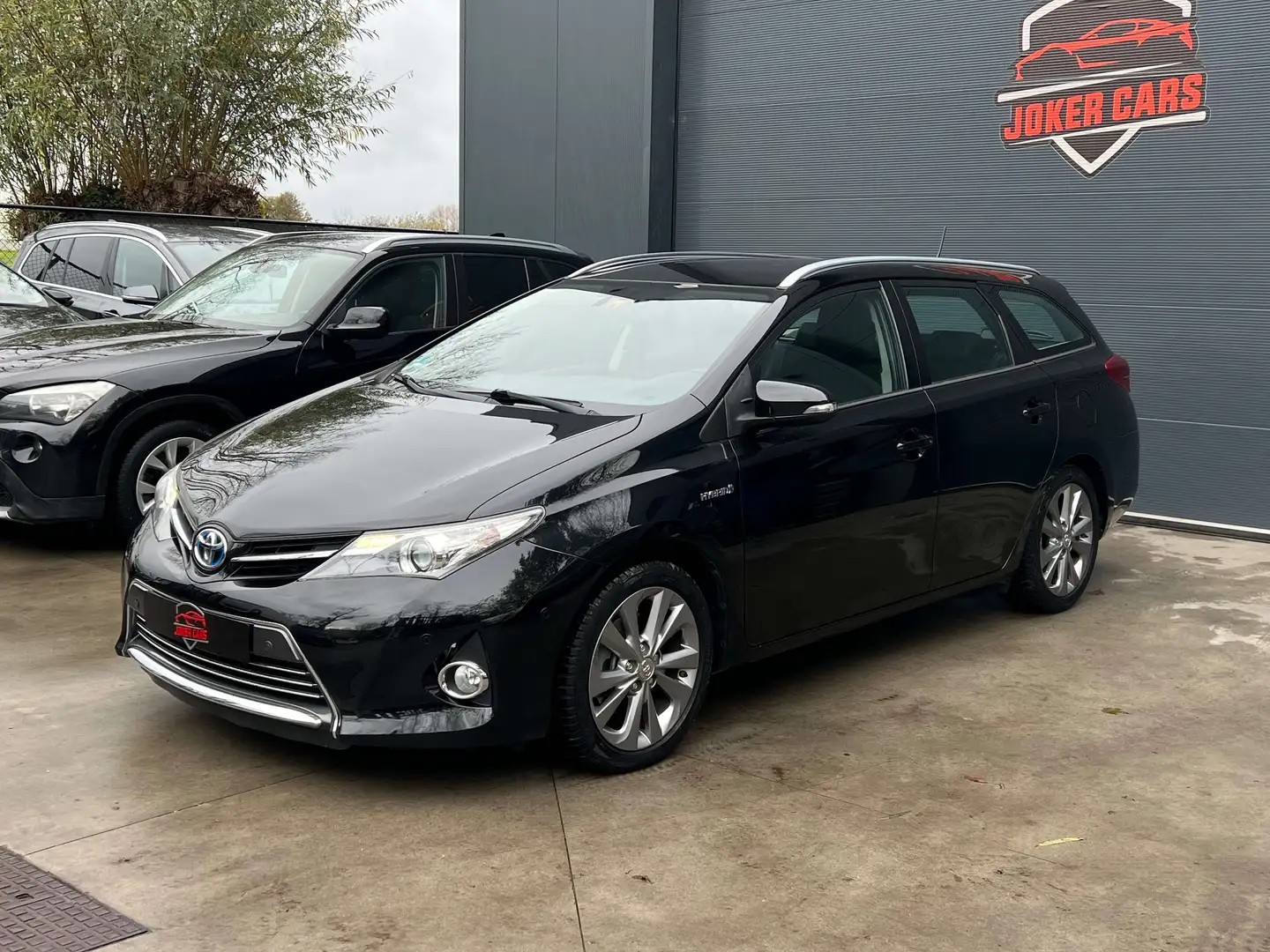 Toyota Auris 1.8HYBRID Automaat Navi Trekhaak Noir - 2