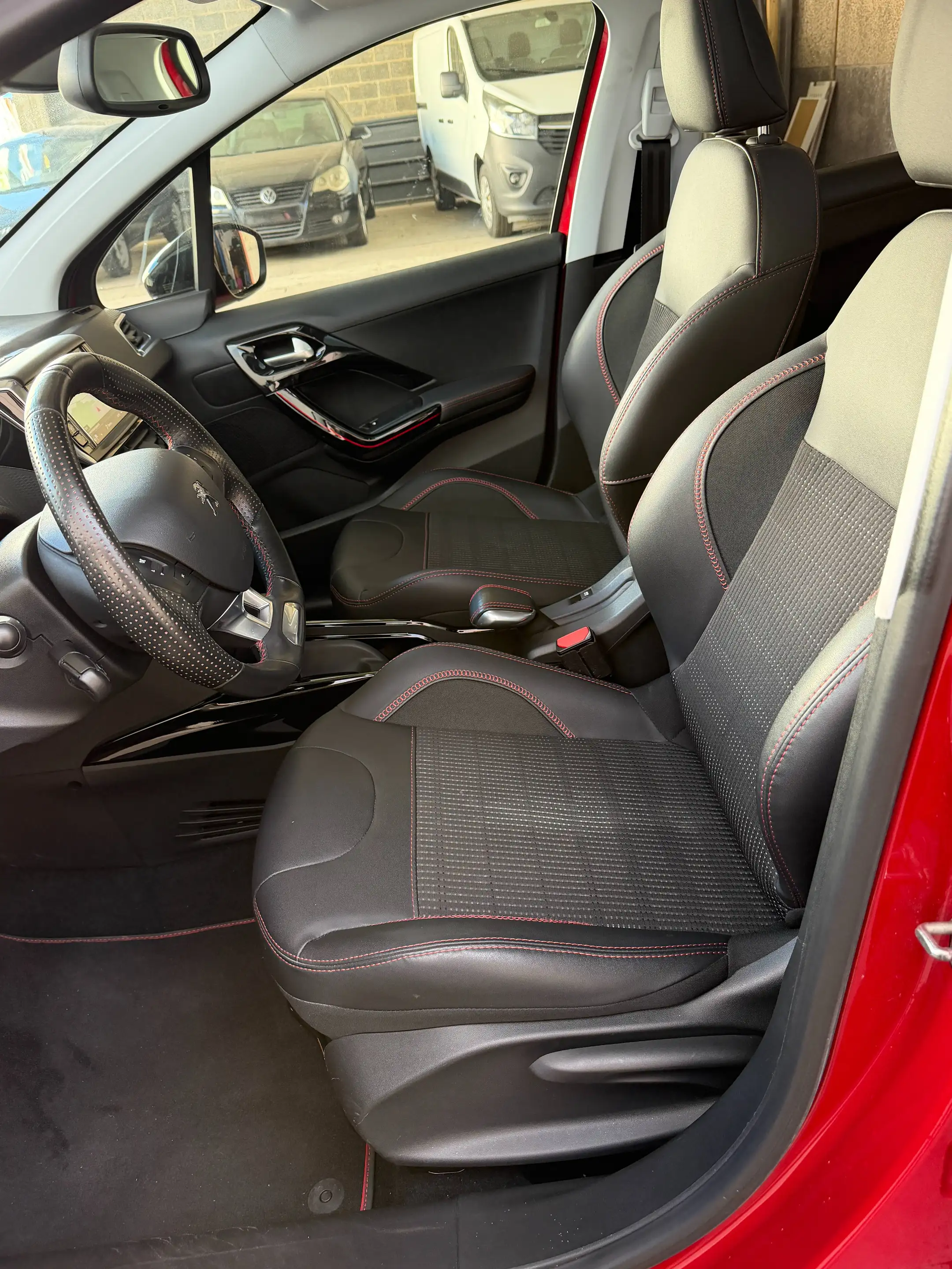 Peugeot 2008 1.2 GT-Line Automaat * GPS/Camera/Pano.Dak * — photo 12