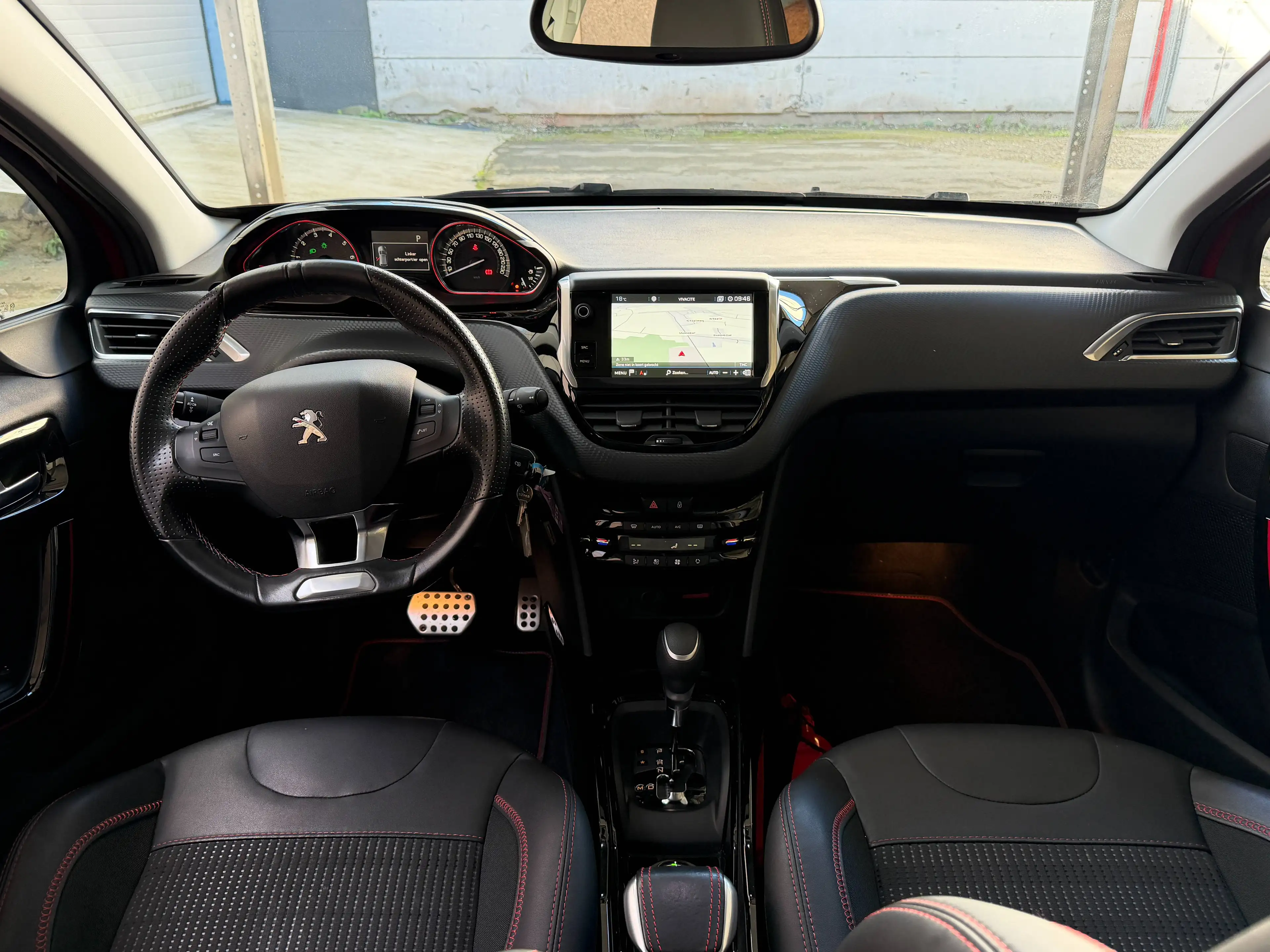 Peugeot 2008 1.2 GT-Line Automaat * GPS/Camera/Pano.Dak * — photo 11