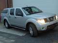 Nissan Navara 2.5 dCi 4x4 SE King Top Grijs - thumbnail 3