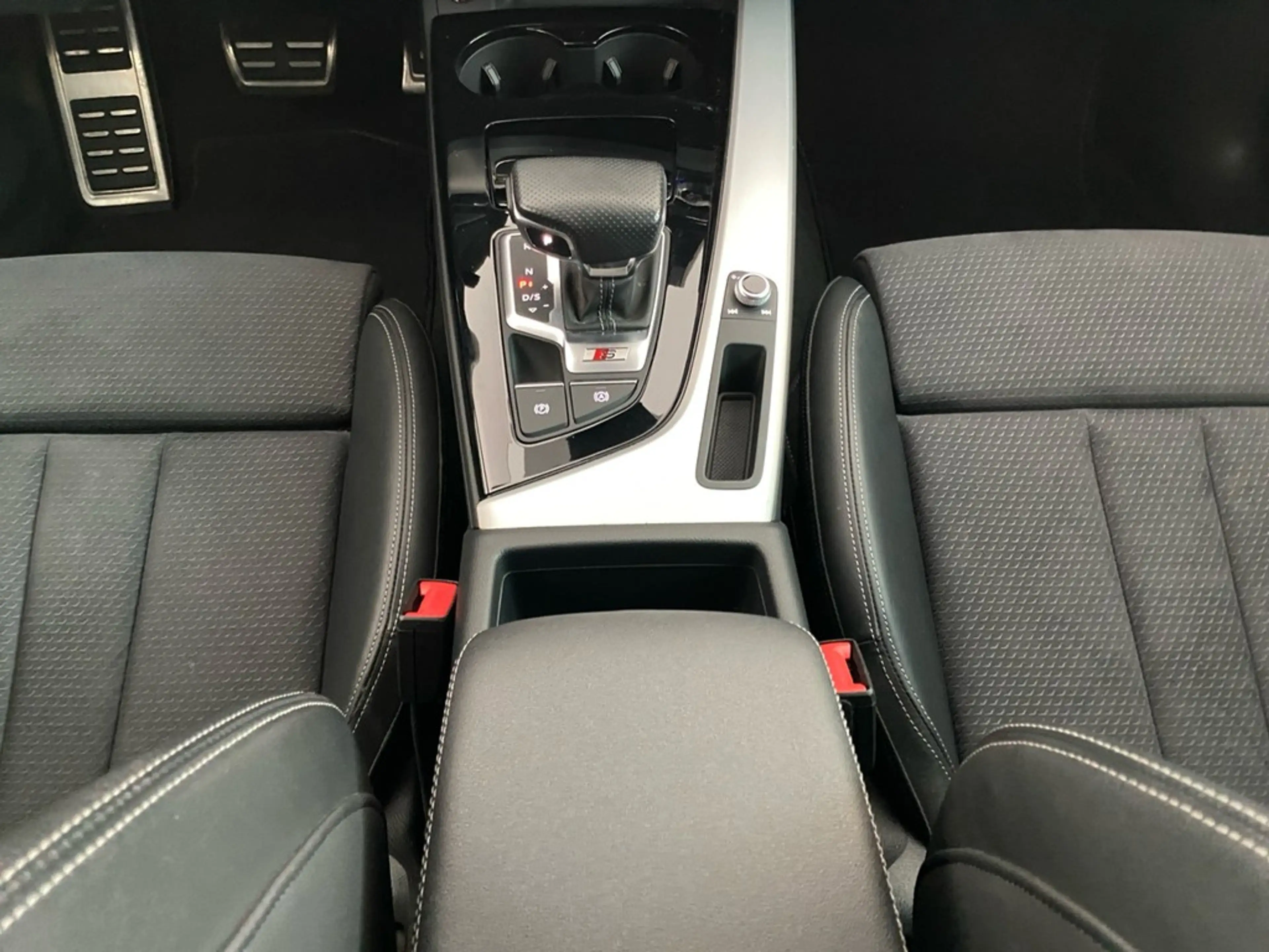 Audi S4 Avant TDI quattro STHZG+BUSINESS+RFK+PRIVACY+ — photo 11