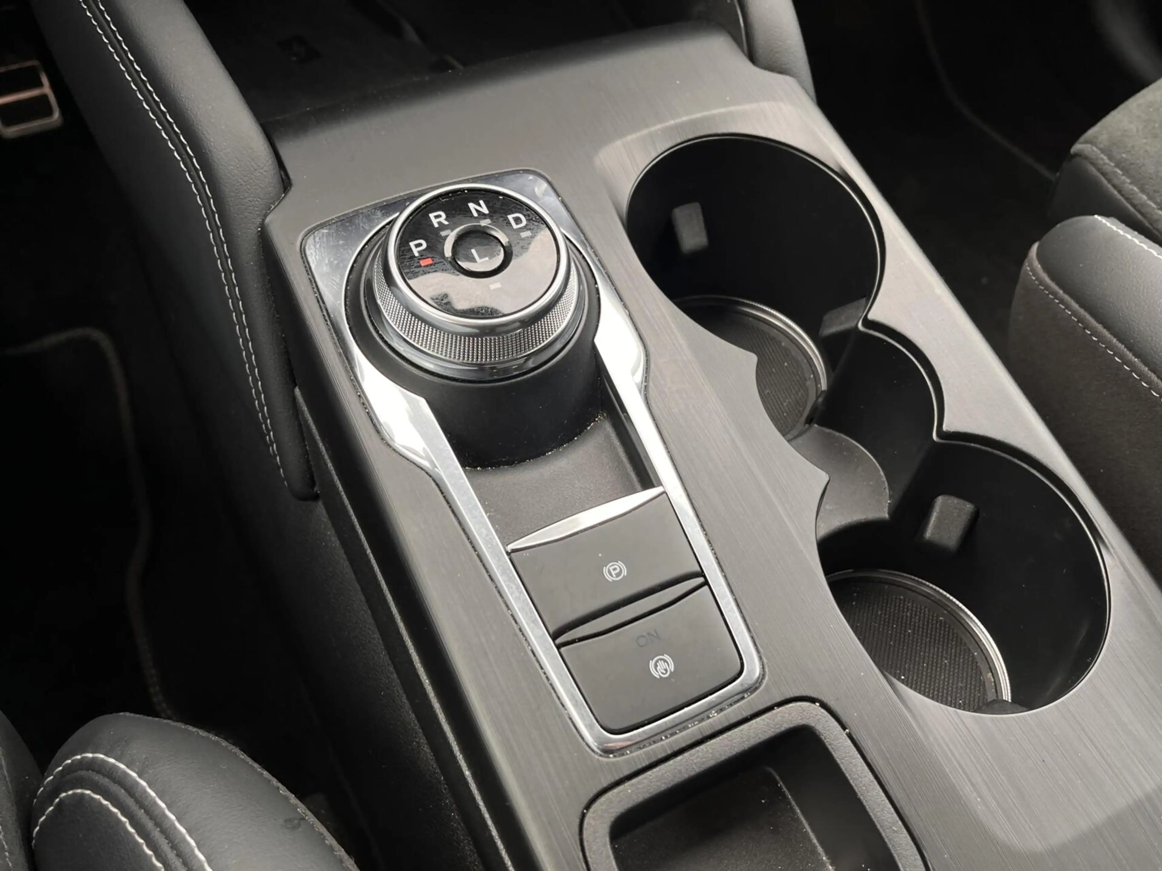 Ford Kuga 2.5 PHEV Active X 243PK Panodak Winterpack Adaptie — photo 28