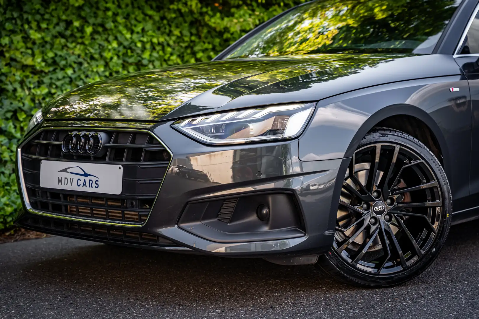 Audi A4 S-LINELOOK Noir - 2