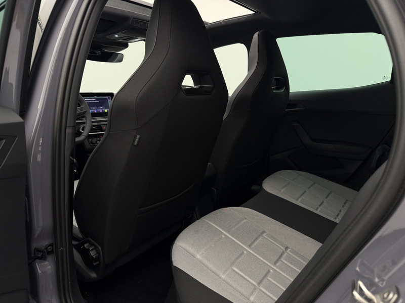 SEAT Ibiza Ibiza 1.5 TSI DSG FR Black Ed.+PANO+NAV+CAM+LED — photo 18
