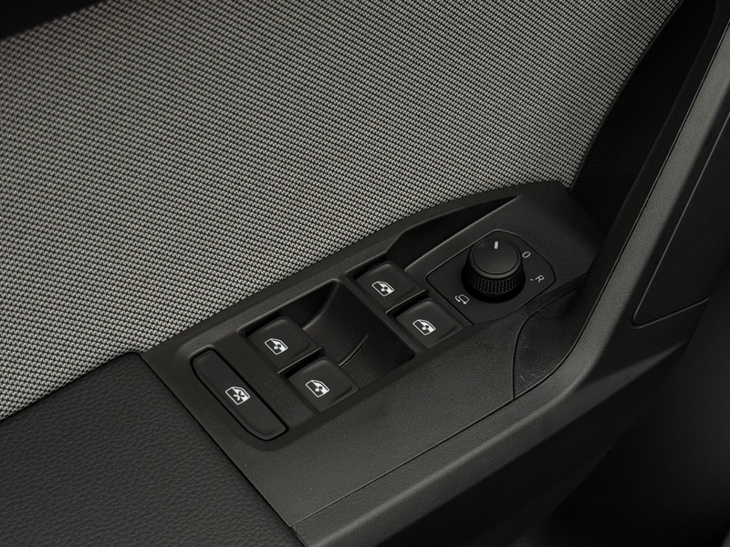 SEAT Ibiza Ibiza 1.5 TSI DSG FR Black Ed.+PANO+NAV+CAM+LED — photo 40