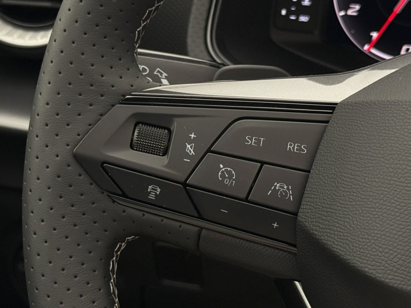 SEAT Ibiza Ibiza 1.5 TSI DSG FR Black Ed.+PANO+NAV+CAM+LED — photo 45
