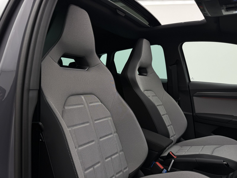 SEAT Ibiza Ibiza 1.5 TSI DSG FR Black Ed.+PANO+NAV+CAM+LED — photo 33
