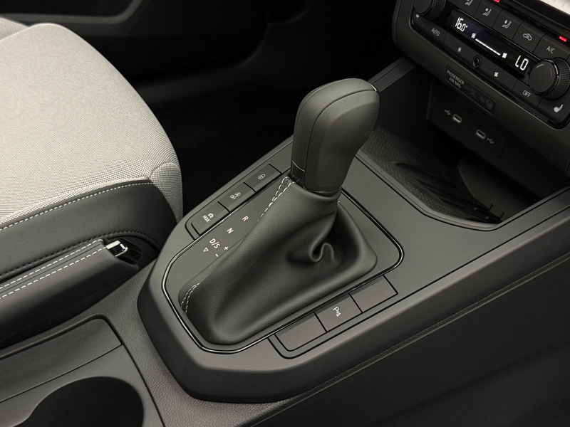 SEAT Ibiza Ibiza 1.5 TSI DSG FR Black Ed.+PANO+NAV+CAM+LED — photo 35