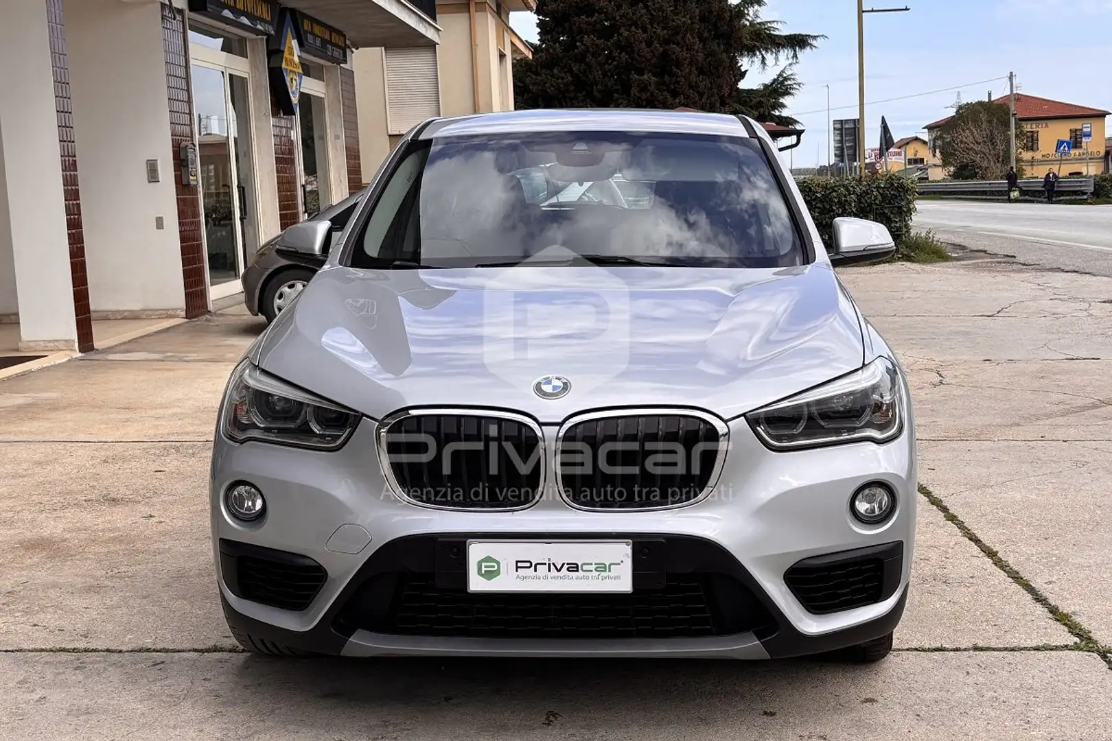 BMW X1 X1 xDrive20d Advantage Silber - 2