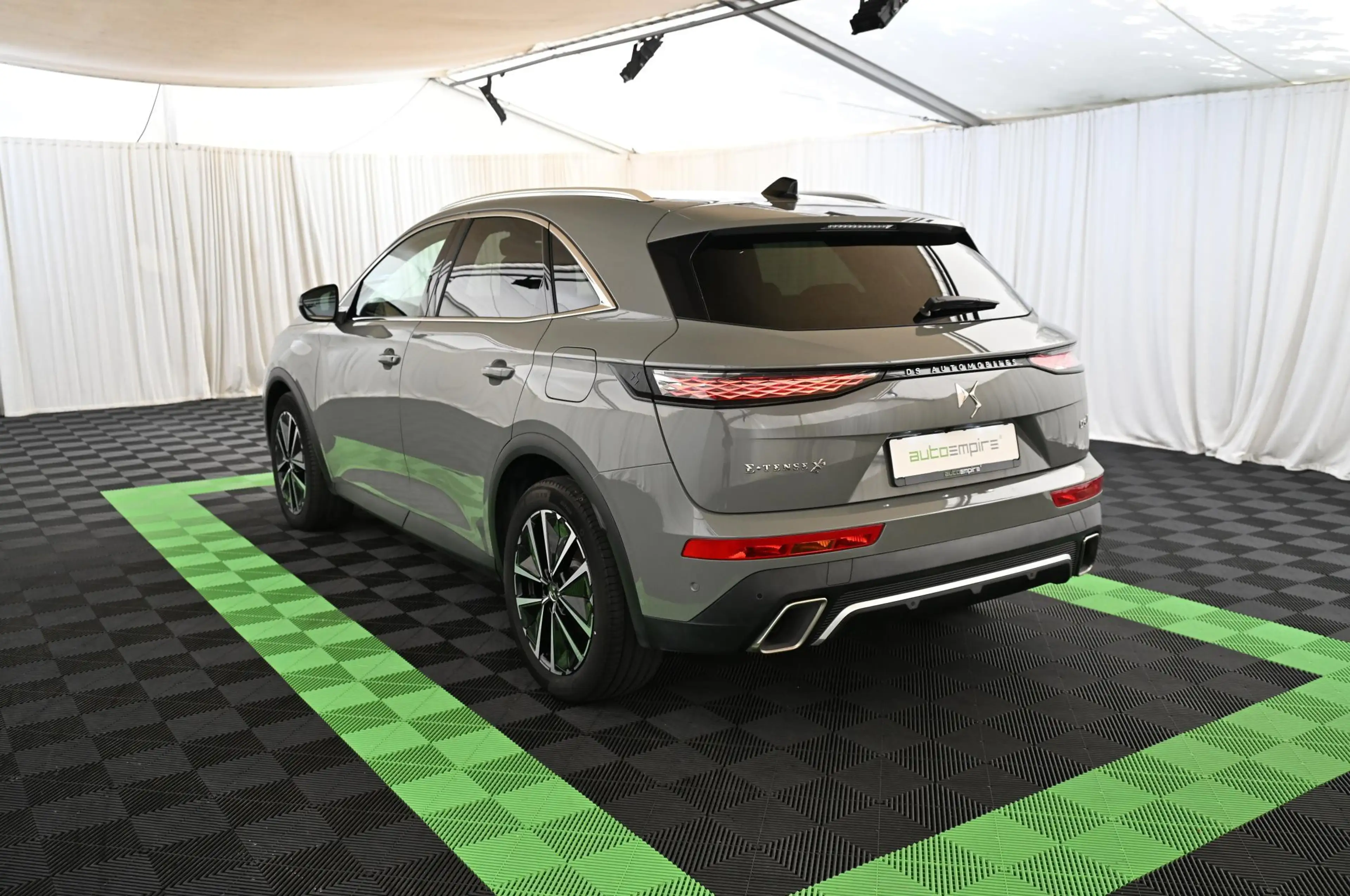 DS Automobiles DS 7 Crossback 1.6 E-TENSE 300 4x4 Rivoli 62.000 EUR — photo 6