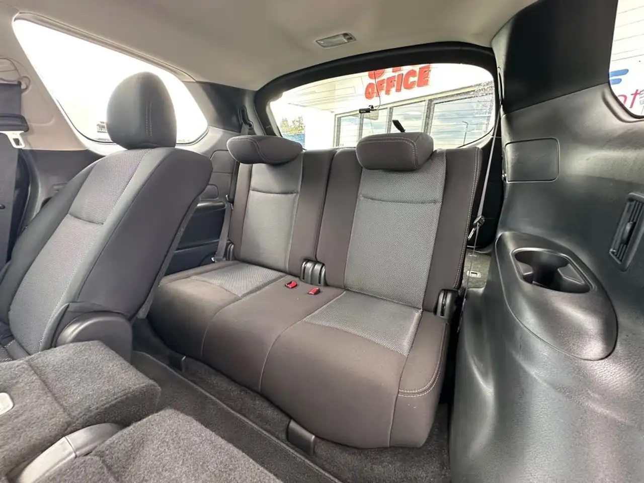 Nissan Pathfinder снимка Nissan Pathfinder