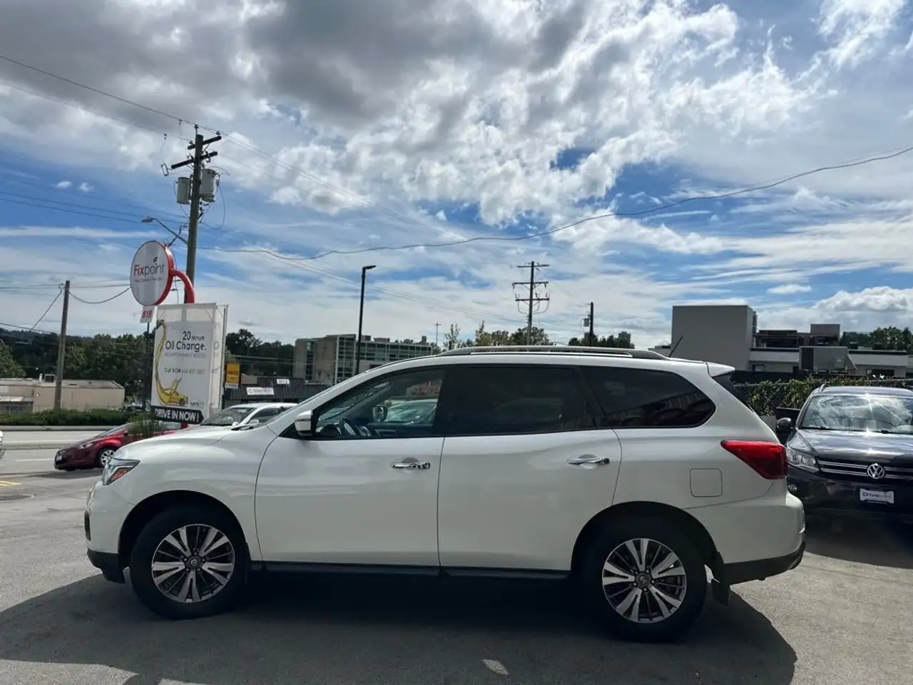 Nissan Pathfinder снимка Nissan Pathfinder