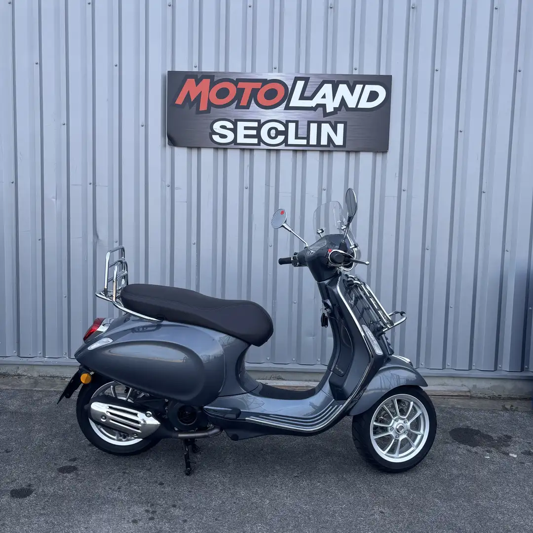 Vespa Primavera 125 Silber - 1