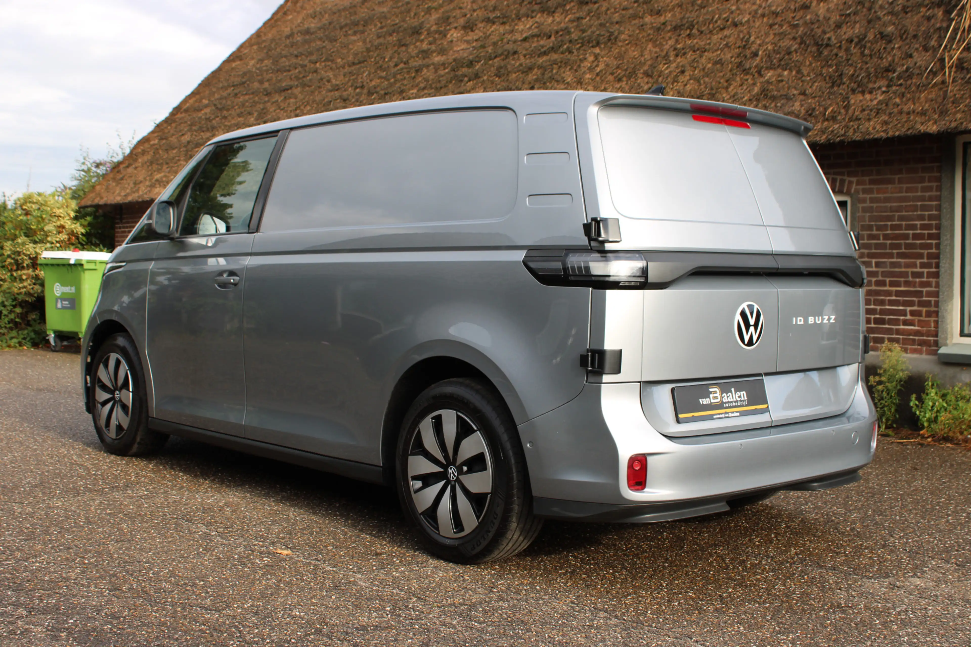 Volkswagen ID. Buzz Cargo 77 kWh LED 150Kw SOh 95% ACHTERDEUREN AIRCO 3-ZITS — photo 3