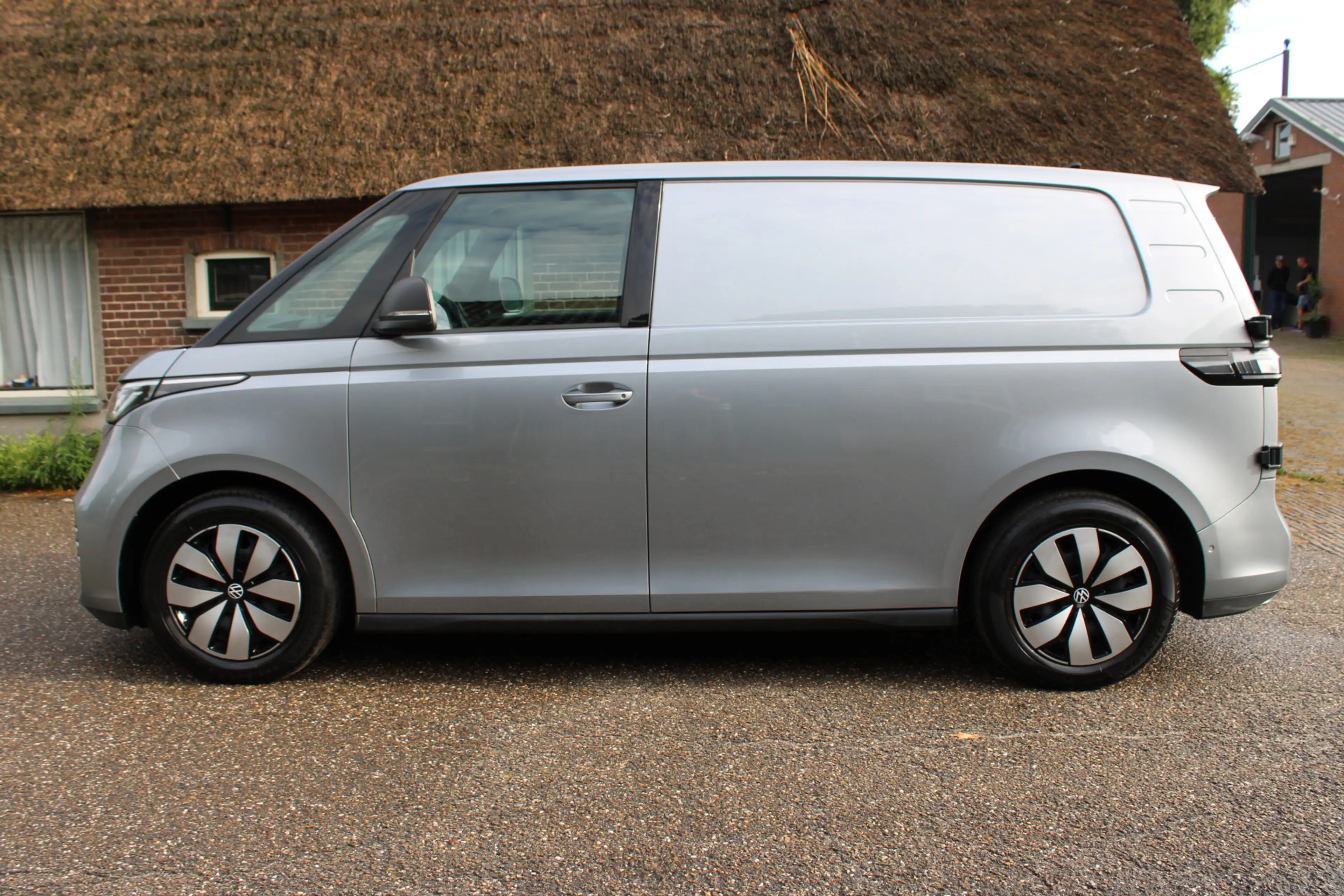 Volkswagen ID. Buzz Cargo 77 kWh LED 150Kw SOh 95% ACHTERDEUREN AIRCO 3-ZITS — photo 5