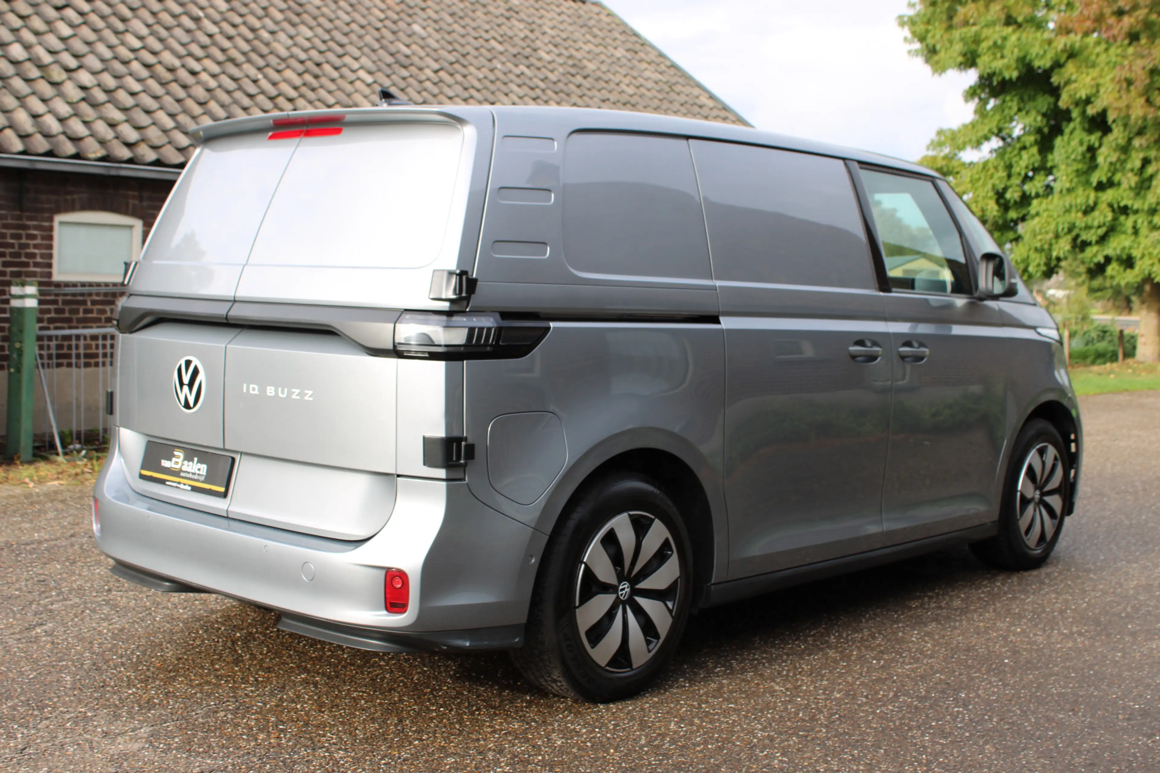 Volkswagen ID. Buzz Cargo 77 kWh LED 150Kw SOh 95% ACHTERDEUREN AIRCO 3-ZITS — photo 2