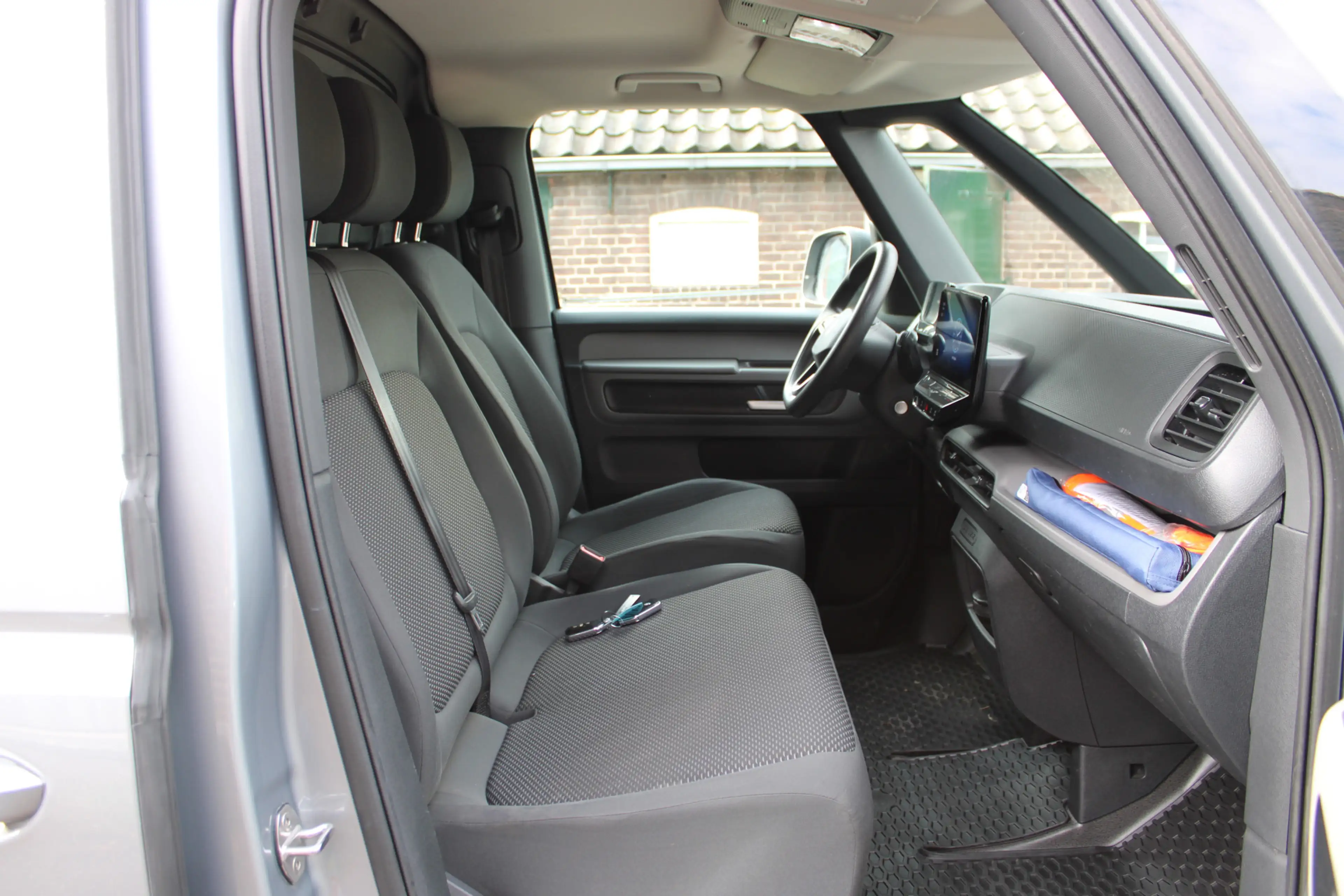 Volkswagen ID. Buzz Cargo 77 kWh LED 150Kw SOh 95% ACHTERDEUREN AIRCO 3-ZITS — photo 6