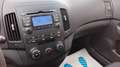 Hyundai i30 CW 1.4 Comfort  Neuer Tüv Schwarz - thumbnail 12