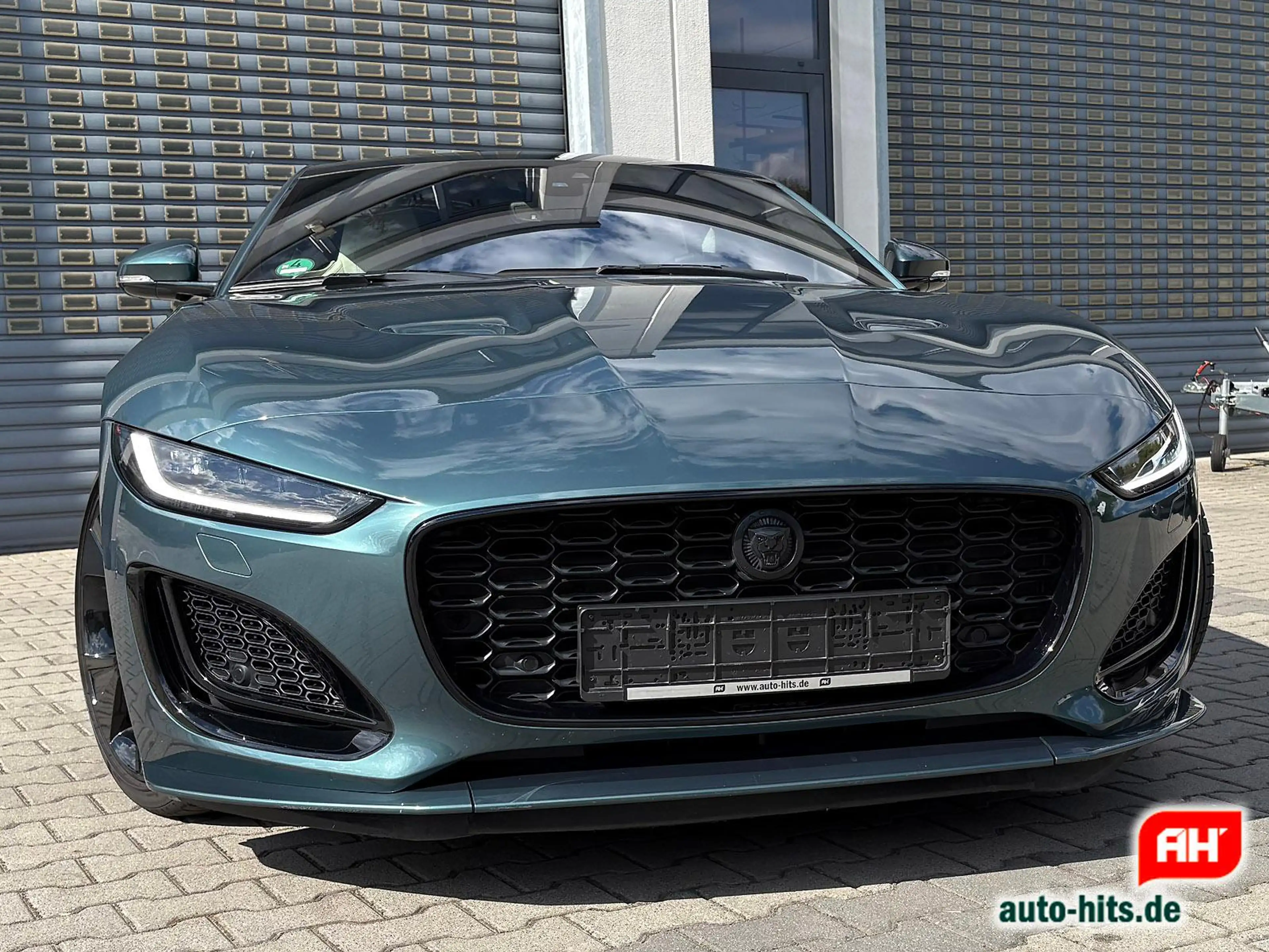 Jaguar F-Type P450 AWD Sondermodell 75 Jahre 1. Hand — photo 3