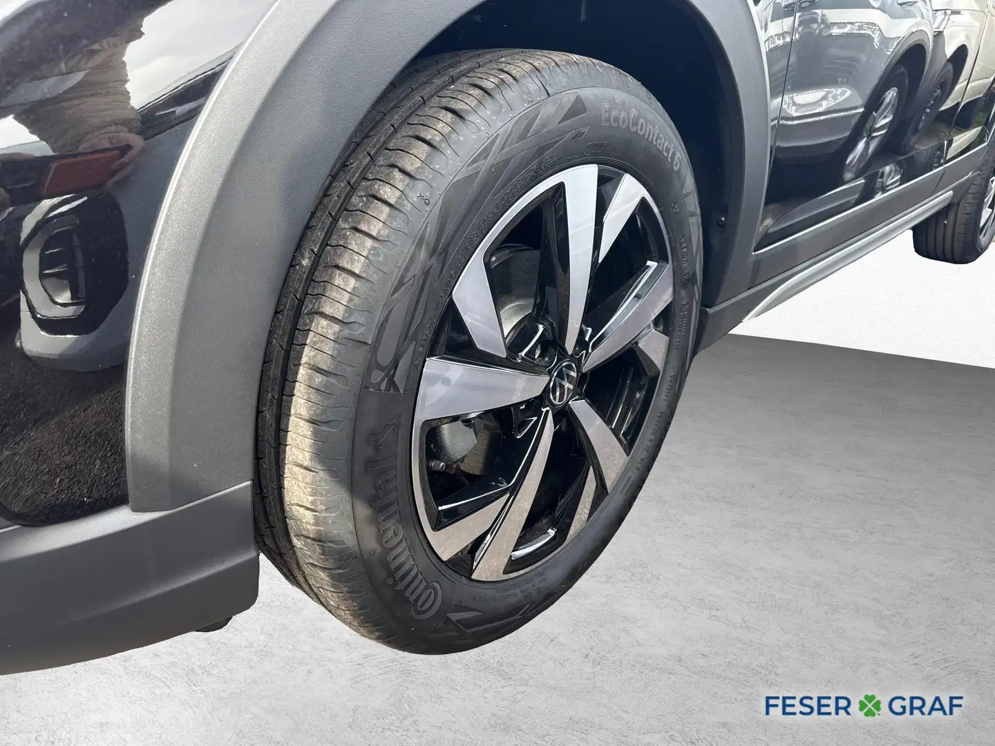 Volkswagen Taigo 1.5 TSI DSG Style LED-MATRIX KAM NAVI APP Schwarz - 2
