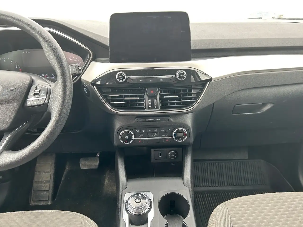 Ford Escape снимка Ford Escape