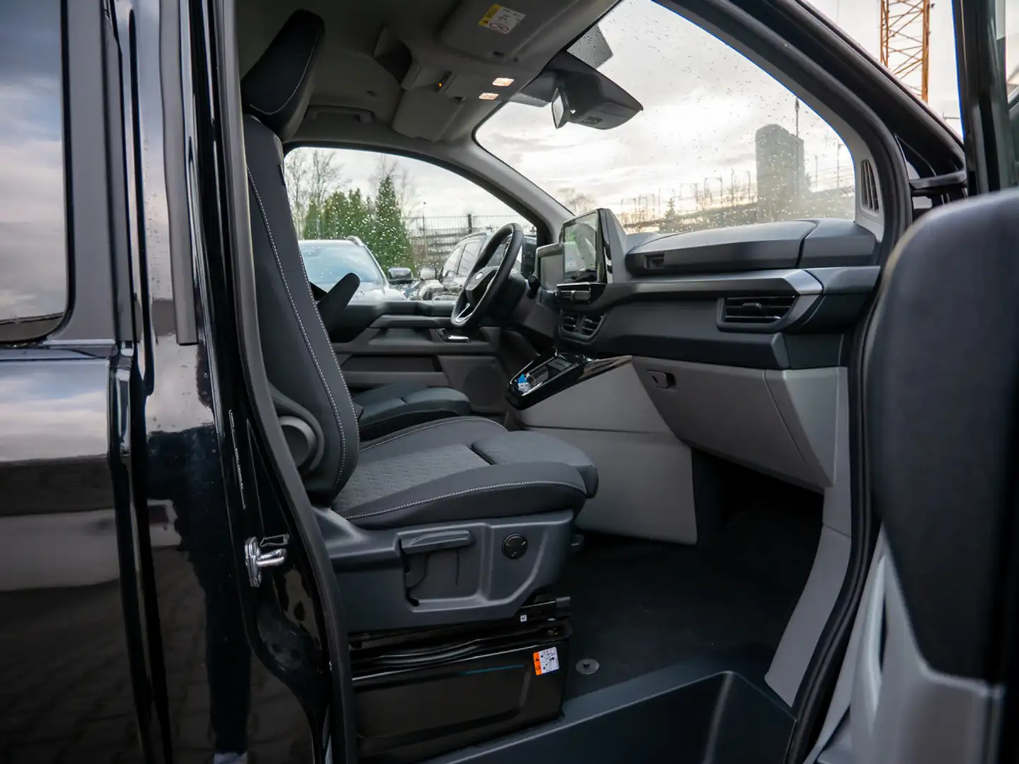 Ford Tourneo Custom NUGGET 320L1 Markise Toilette Negro - 2