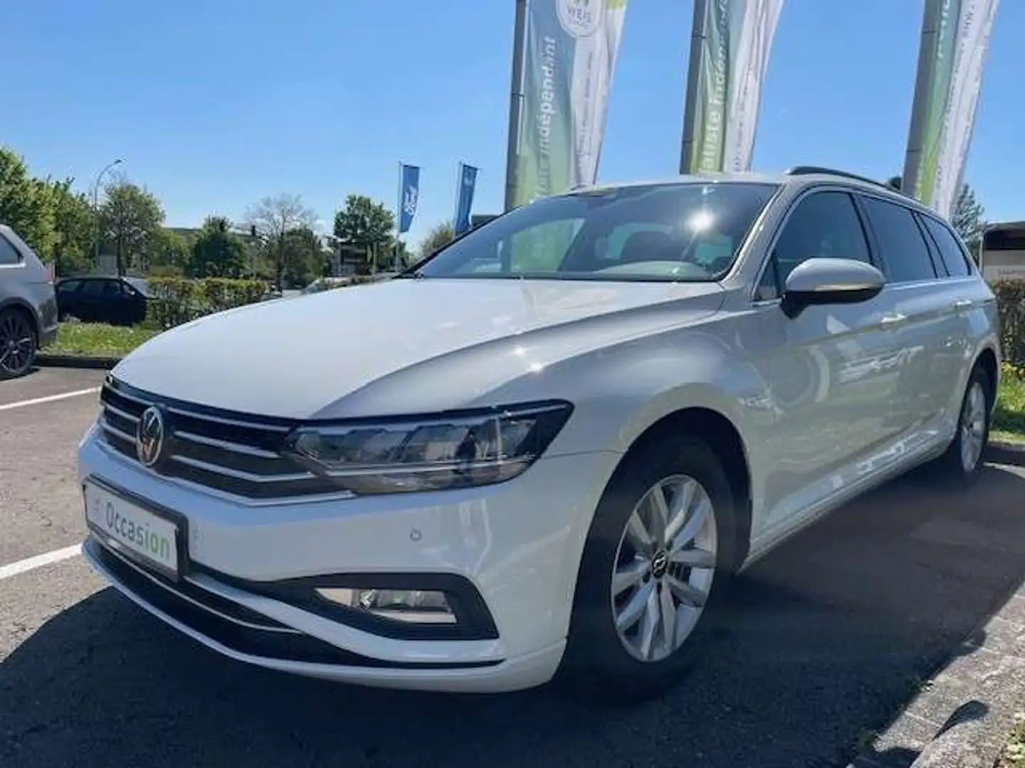 Volkswagen Passat Variant 2.0 TDI 110kW-150CV DSG7 - Attelage - Camera - Wit - 2