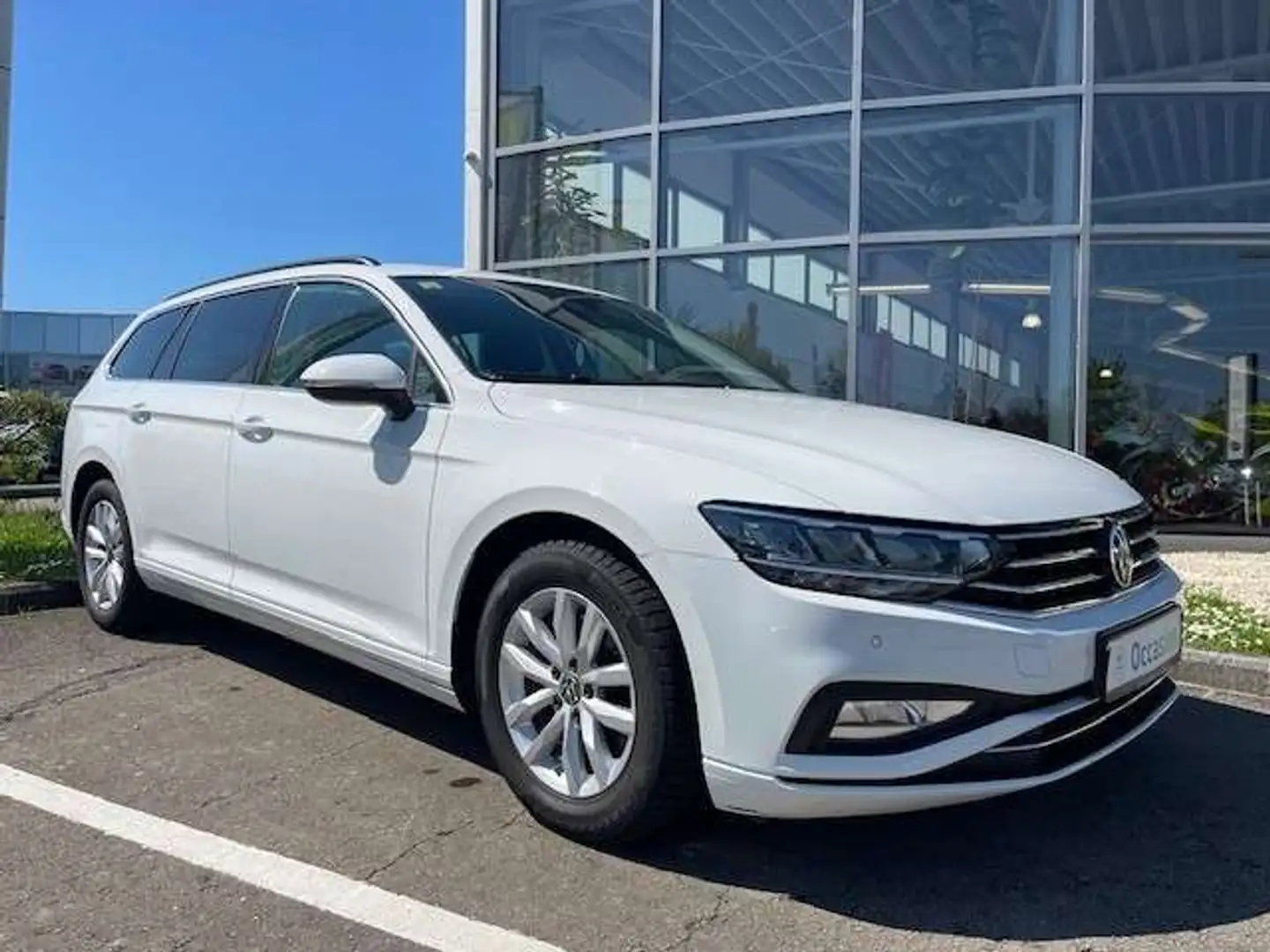 Volkswagen Passat Variant 2.0 TDI 110kW-150CV DSG7 - Attelage - Camera - Wit - 1