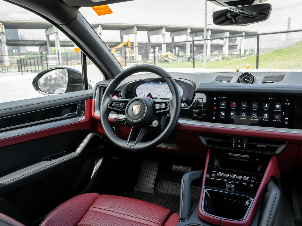 Porsche Cayenne photo Porsche Cayenne