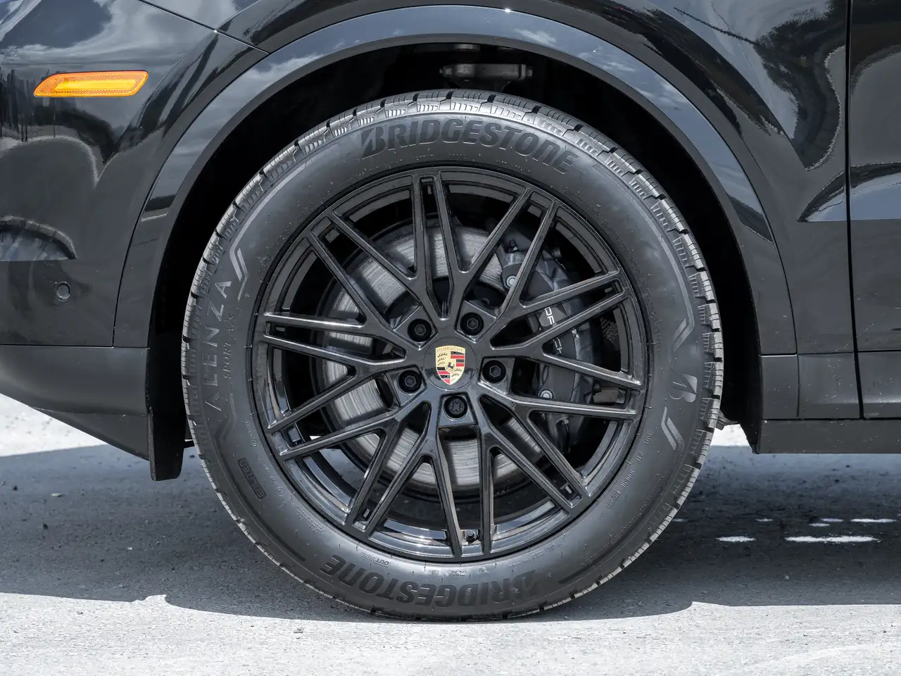 Porsche Cayenne photo Porsche Cayenne