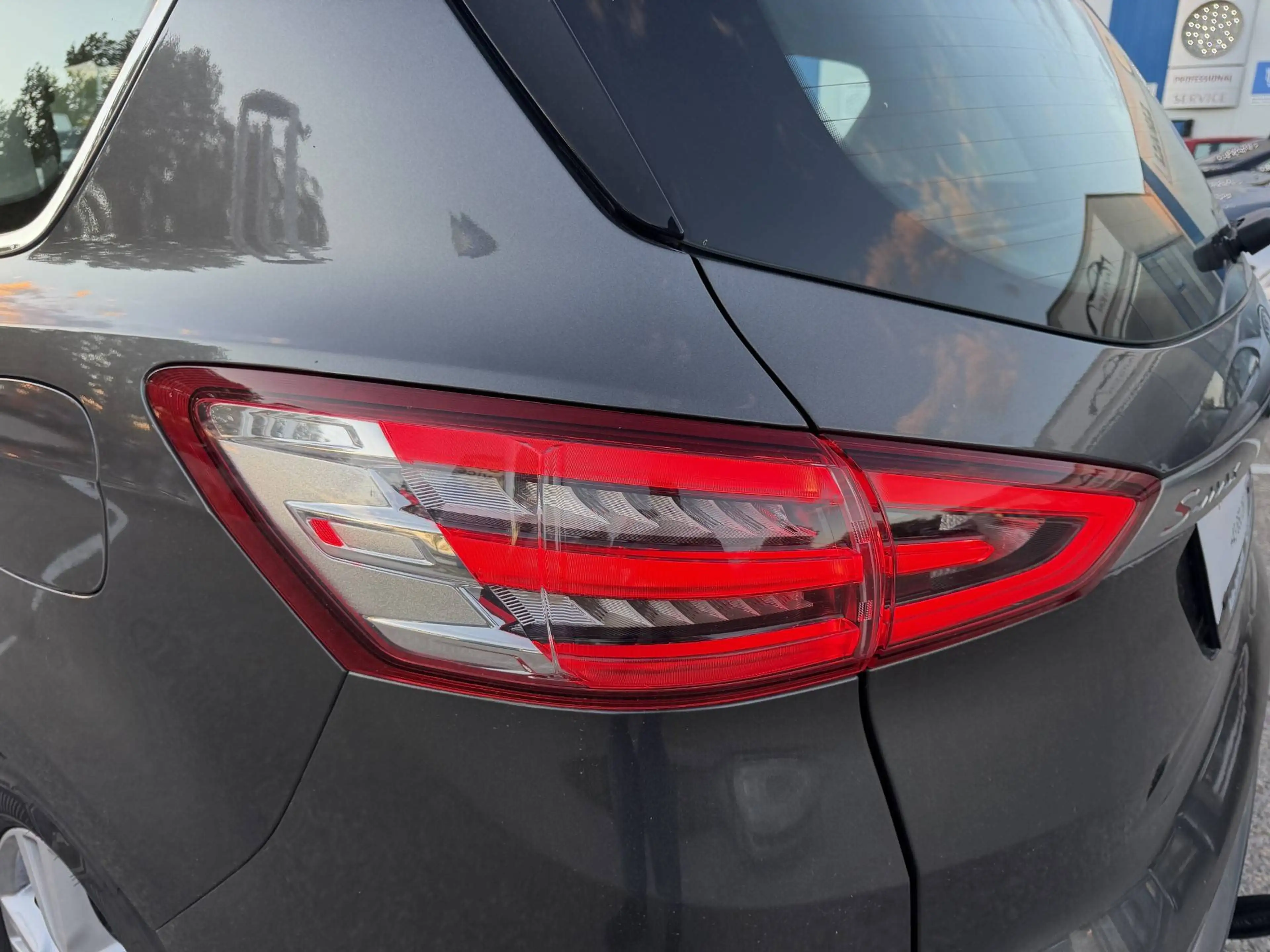 Ford S-Max Titanium 2.0 EcoBlue SCR Aut.*TOP Zustand*AHK*Kamera* — photo 7