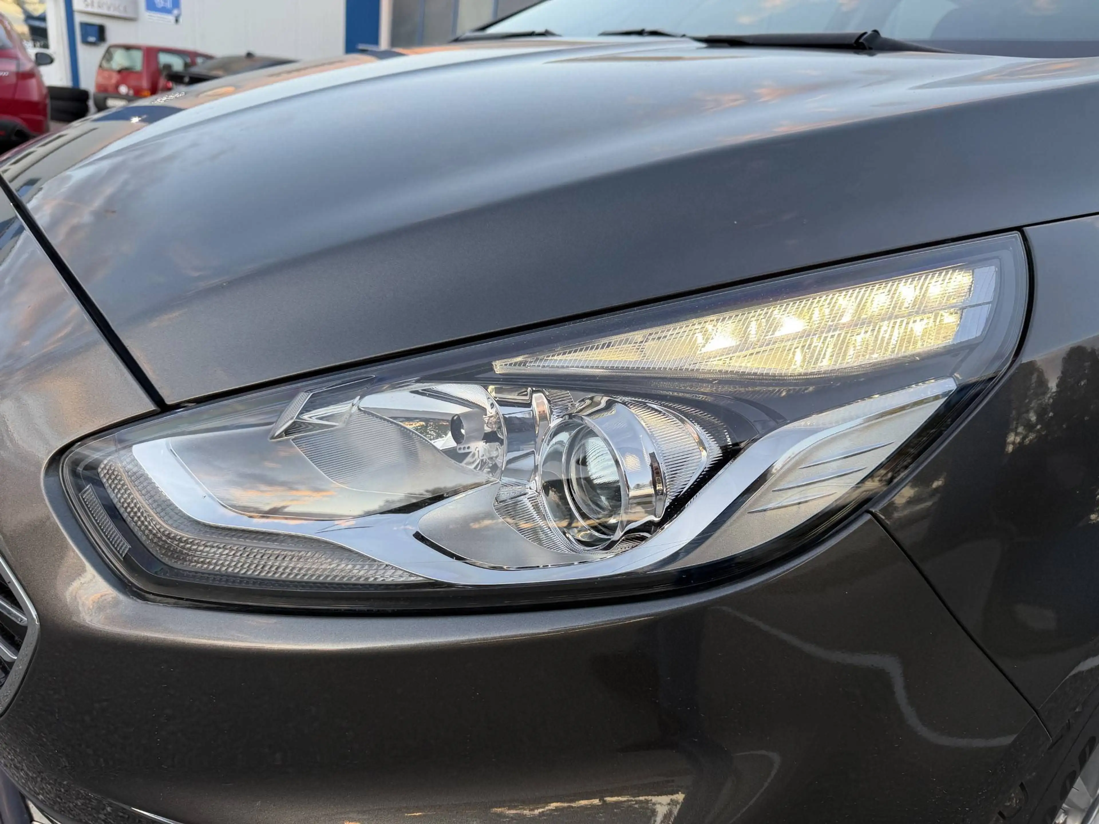 Ford S-Max Titanium 2.0 EcoBlue SCR Aut.*TOP Zustand*AHK*Kamera* — photo 6