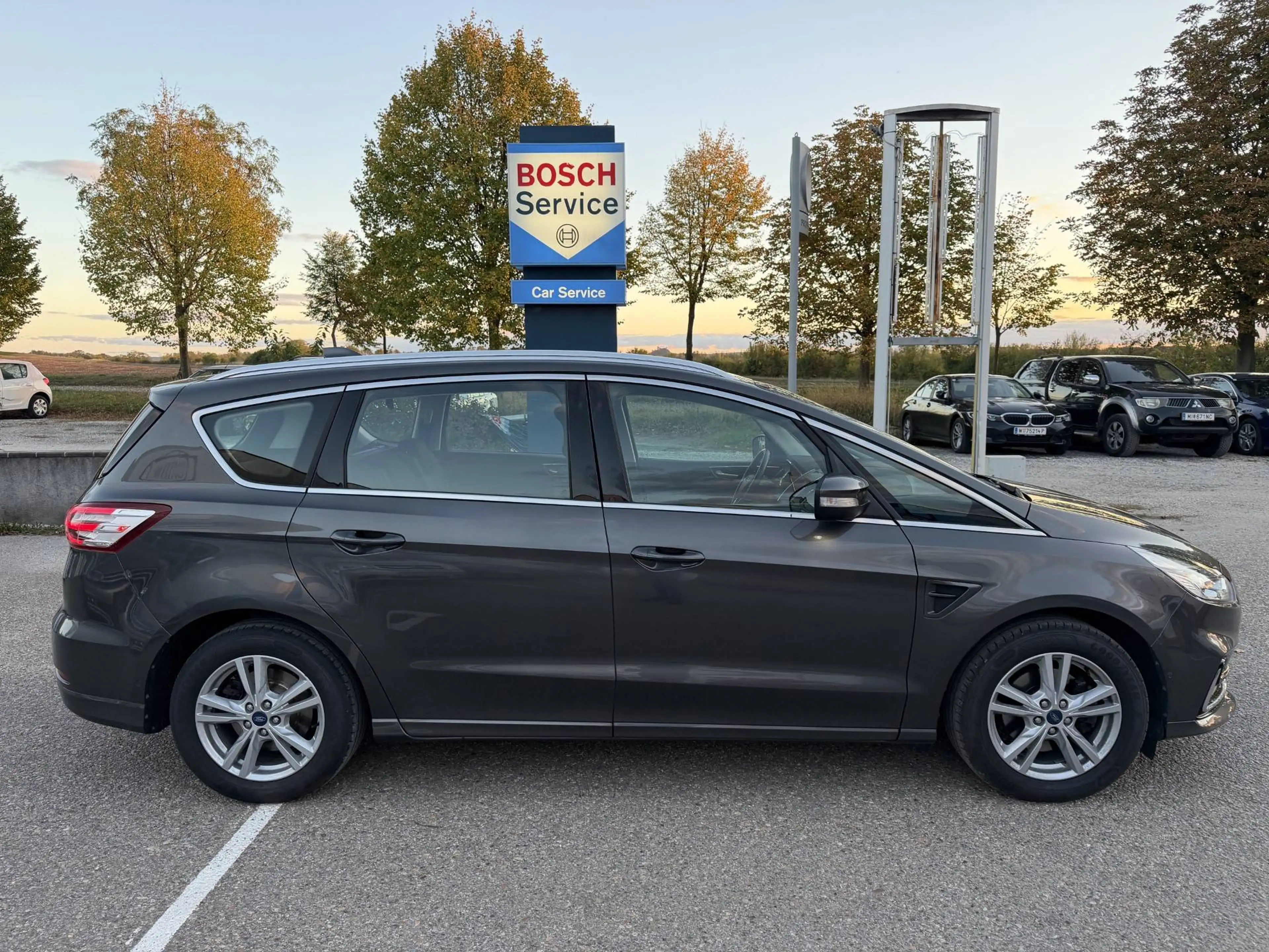 Ford S-Max Titanium 2.0 EcoBlue SCR Aut.*TOP Zustand*AHK*Kamera* — photo 3