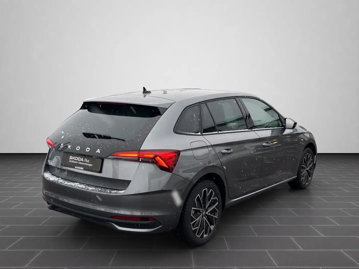 Skoda Scala Tour 1.5 TSI MATRIX NAVI RFK EPH SHZ Grau - 2