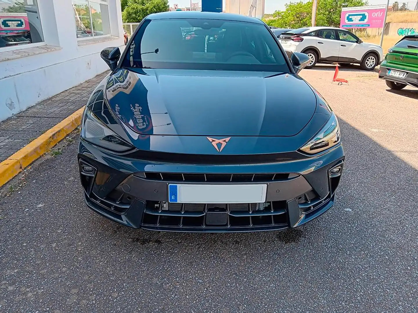 CUPRA Leon NUEVO 1.5 ETSI 150CV DSG-7 Gris - 1