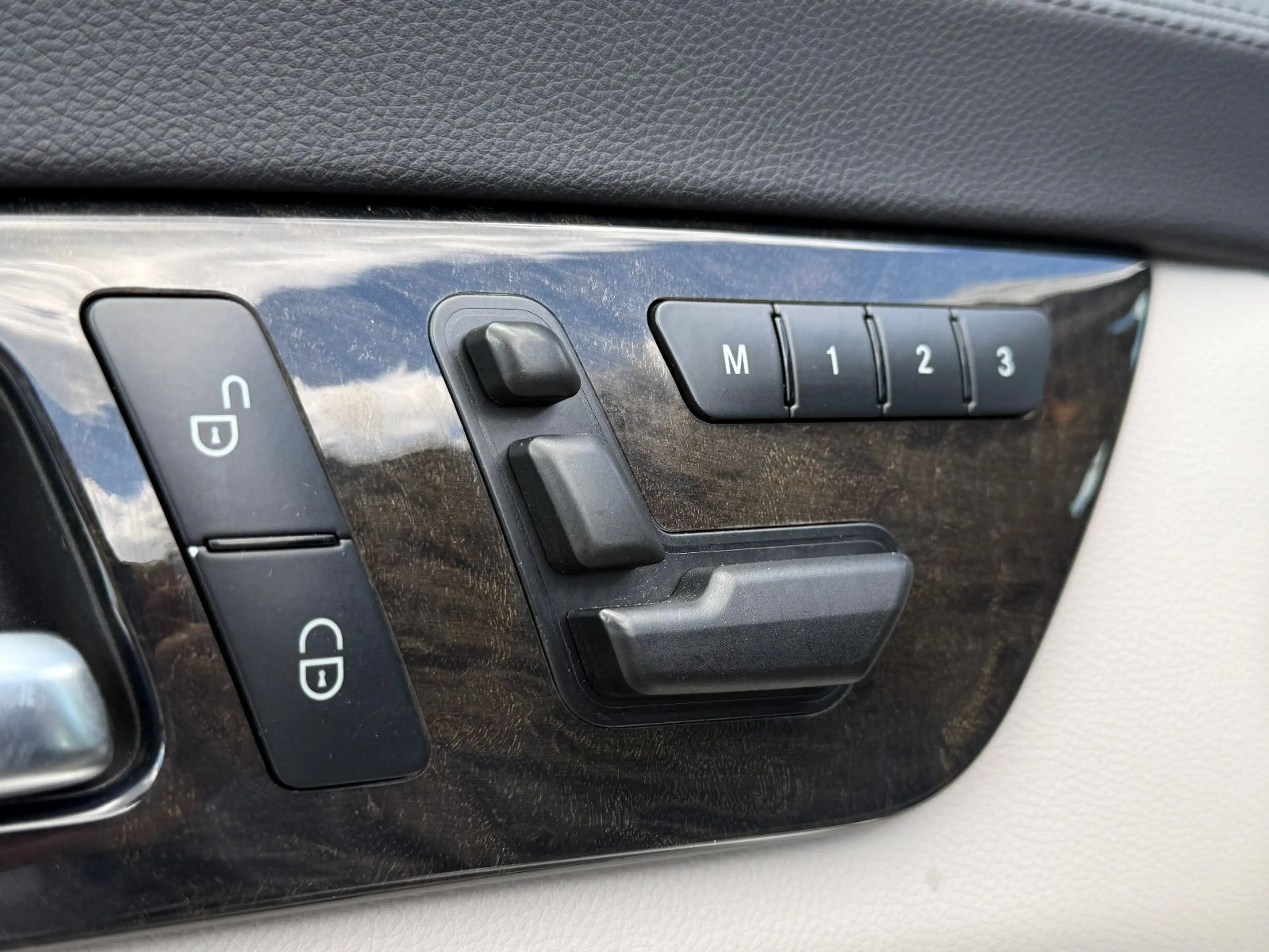 Mercedes-Benz CLS 350 CLS BlueEfficiency MEMORY/ACC/KAMERA — photo 14