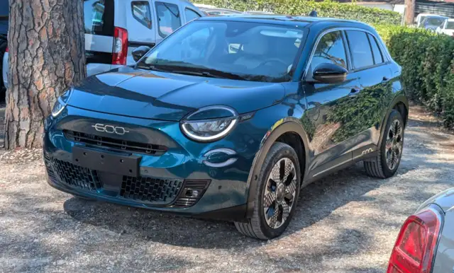 Fiat 600 view 2