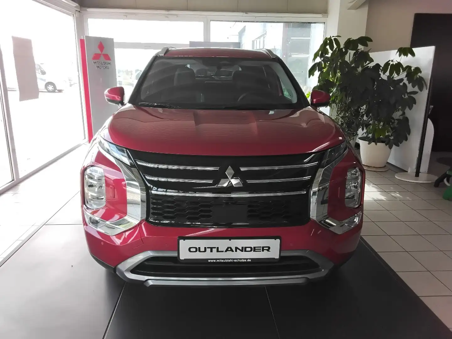 Mitsubishi Outlander 2.4L PHEV Intro Edition Rouge - 2