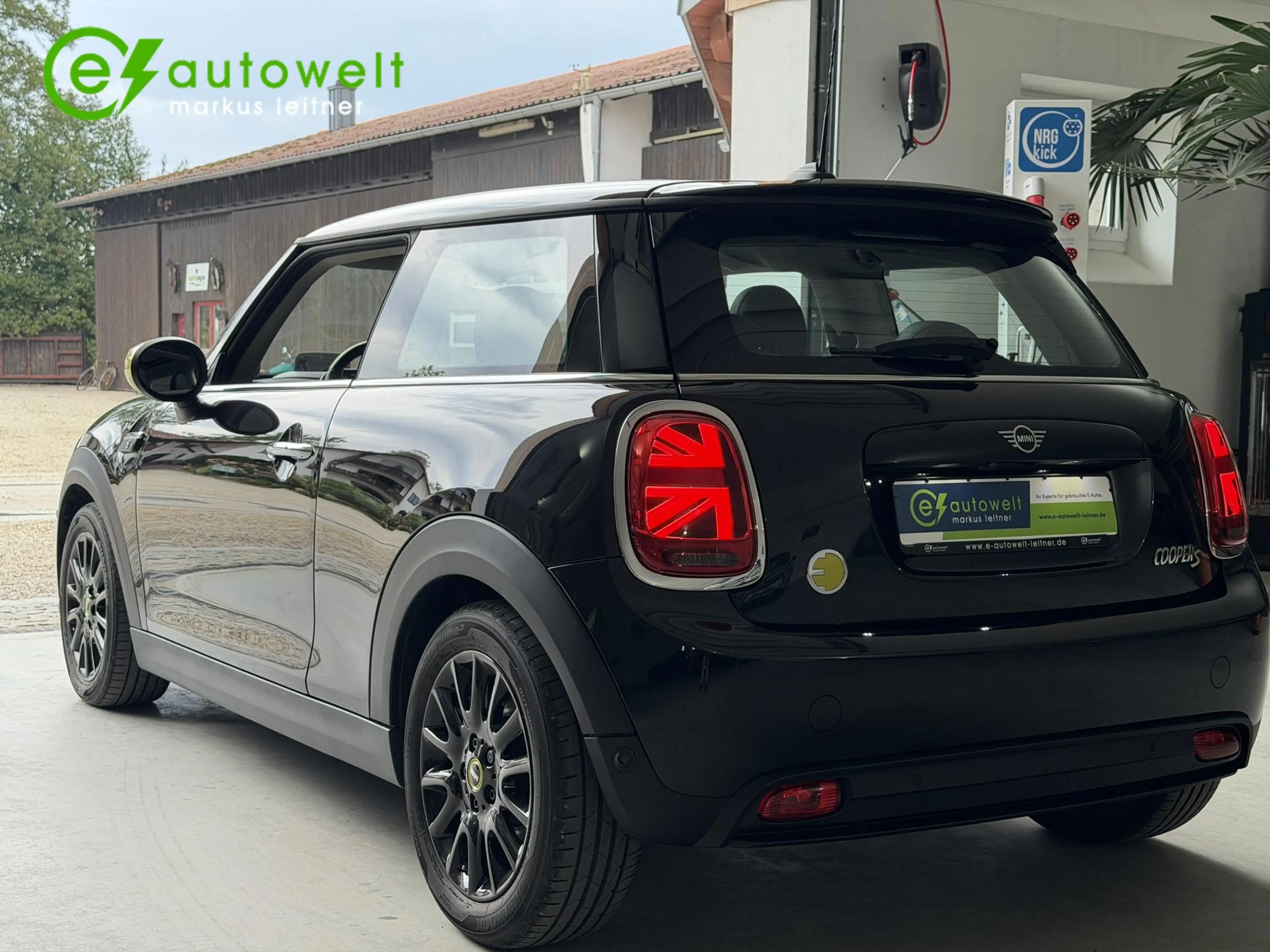 MINI Cooper SE Classic Trim 32,6kWh Premium Plus Pano HuD RFK — photo 6