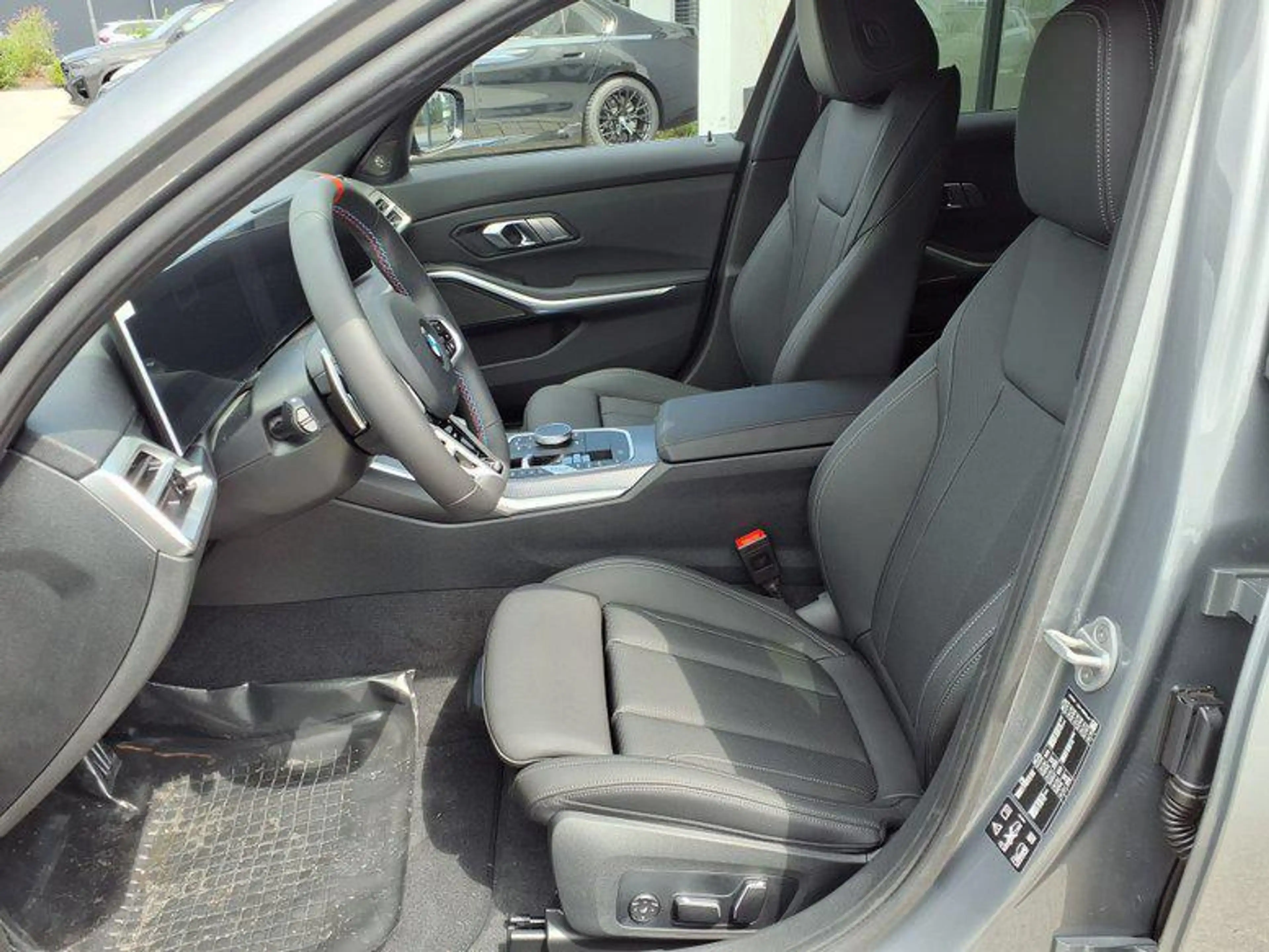 BMW M3 M Sportpaket Pro Steptronic xDrive 288 kW (392 ... — photo 8